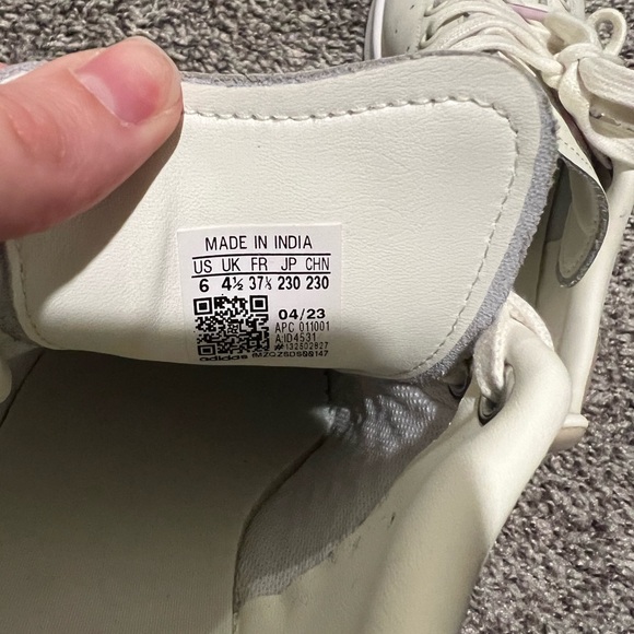 Adidas Primegreen Stan Smith Sneaker - Size 6 runs LARGE - Picture 6 of 8